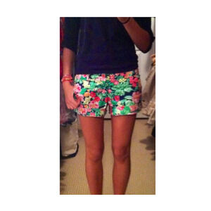 Lilly Pulitzer Sz 00 The Callahan Multi-Color Floral Shorts Vintage